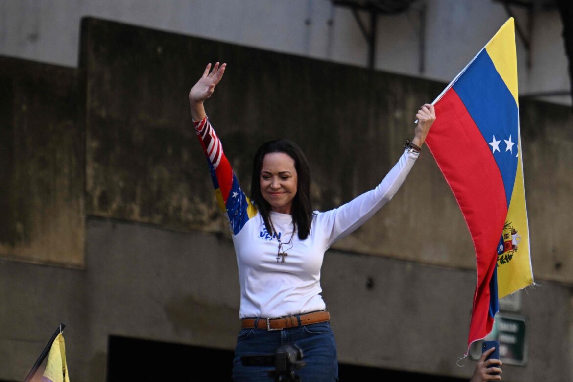 María Corina Machado, liberada tras ser detenida por agentes chavistas en Caracas