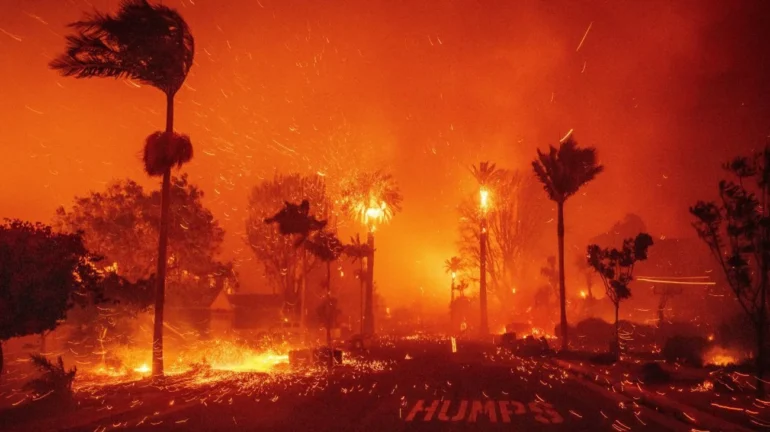 Incendios arrasan Los Ángeles