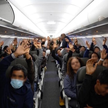 México Recibe a Ciudadanos Deportados de Estados Unidos con Apoyo y Facilidades
