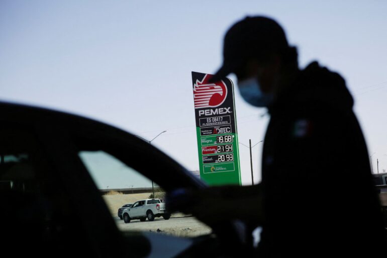 Proveedores de Pemex se preparan para protestas ante la falta de pagos