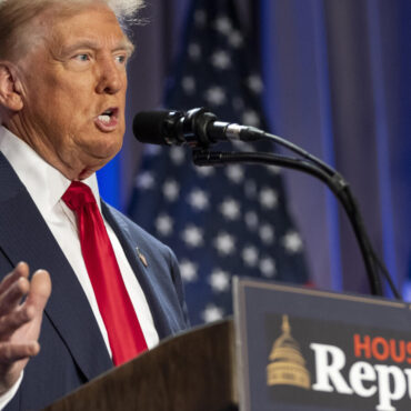 Trump amenaza con un arancel del 200% al vino y bebidas alcohólicas de la UE